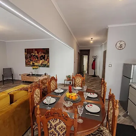 Victoria House Apartament *